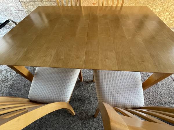 Very Cheap World-Class Like New Dining Table Set 1