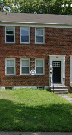 $1,400 / 2br - 800ft2 - Apartamento recién renovado y hermoso con pisos de madera dura (Cameron Village)63694817998977120