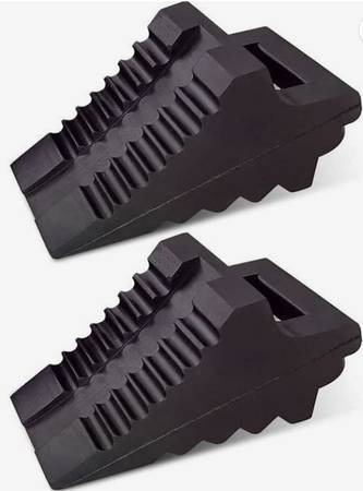 Roblock Rubber Wheel Chucks with Handles 1