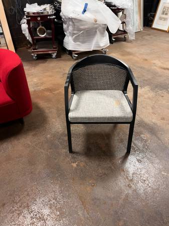 Black Chair w/ Grey Cushion AD.229 1