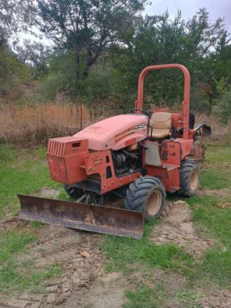 Ditch Witch trencher 1