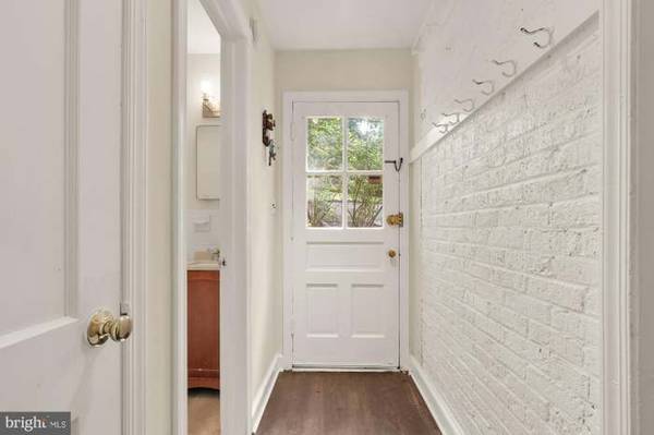 $1,250 / 1 habitación - Habitación grande en Takoma Park, servicios incluidos63511610344579124