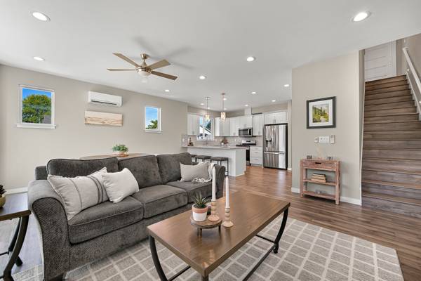 $2,995 / 4br - 2016ft2 - Condo/Townhome in Ferndale (Ferndale)63920959449219121