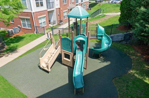 $2,849 / 2br - 1380ft2 - NEW STAINLESS STEEL appliances, Microwave, Breakfast bar (Woburn)63824667039107122