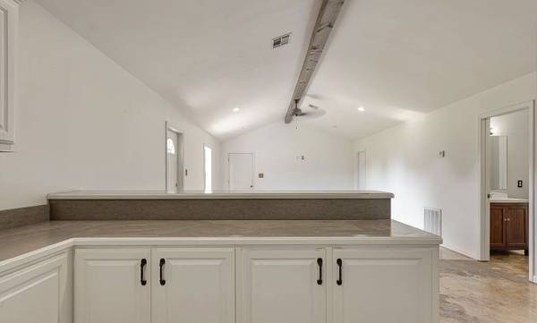 $751 / 2br - 1200ft2 - HOSUE RECIENTEMENTE REMODELADO EN ALQUILER (Eunice)63857516921985123