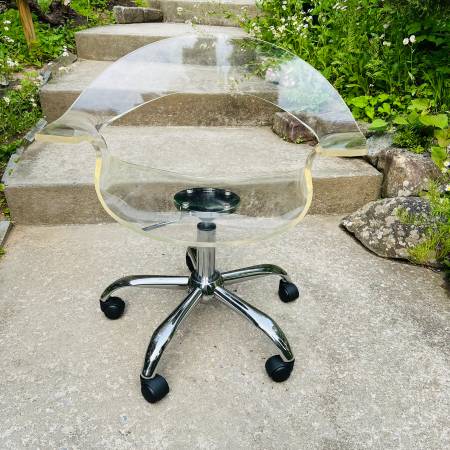 Baxton Studio Elia Clear Acrylic Height Adjustable Swivel Office Chair 1