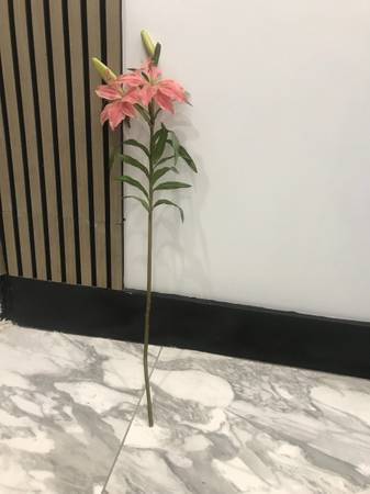 Lirio de seda naranja artificial de tallo largo realista - $8 (Park Slope)63470096027137121
