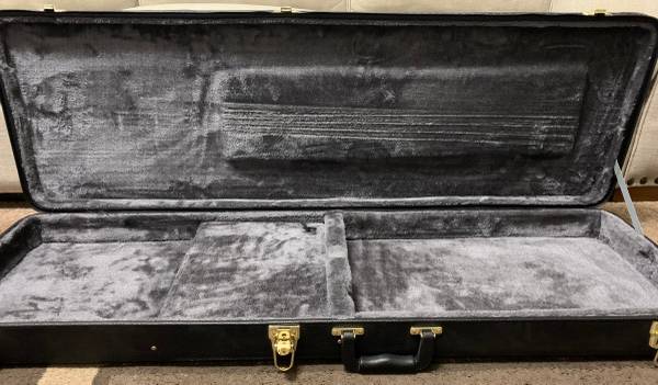 Bass Case - HS case for electric bass guitar 1