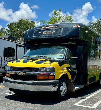 2016 Chevrolet Express 3500 • Camión de comida de 26 pies - $34,999 (Fort Lauderdale)63489287410947121