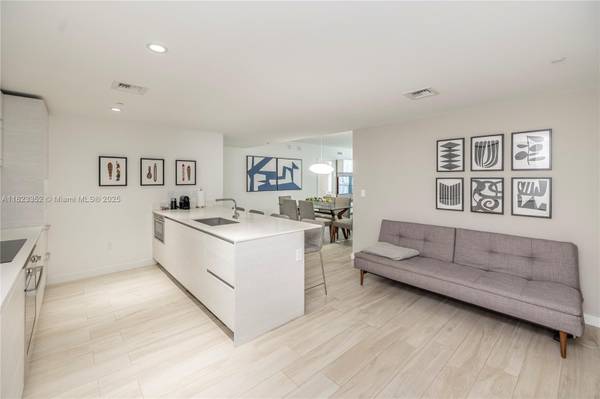 $6,750 / 2br - 1155ft2 - Stylish 2-bedroom Condo in Brickell, Miami (Miami)64051003664643122