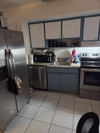 $900 / 2br - 103ft2 - Nice room near Wilton Manors (Oakland Park)64051002885123121