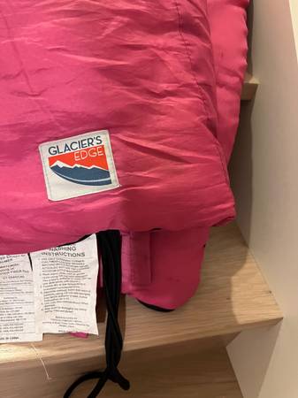 Sleeping Bag kids size - $20 (Seattle)63471236680579122