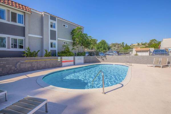 $2,430 / 2br - 812ft2 - Balcony or Patio, 2 Bed, Situated in Oceanside! (3760 North Way, Oceanside, CA)64037387838849122