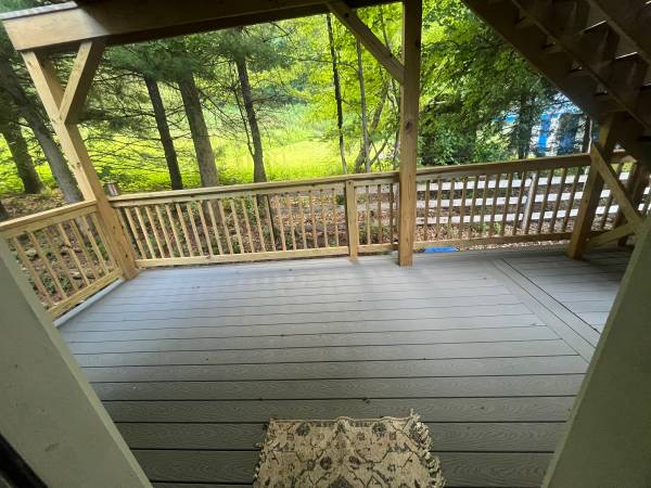 $1,675 / 2br - Spacious 2 bed, 1 bathroom end unit (Putney)63313507917441121