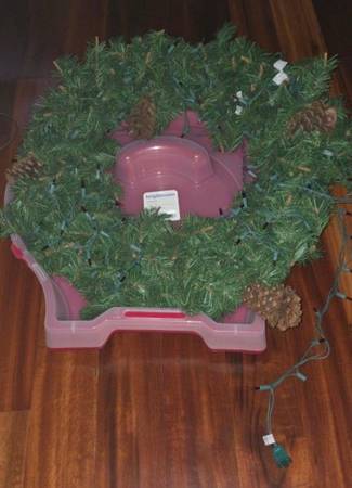**LIGHTED CHRISTMAS WREATH** 1