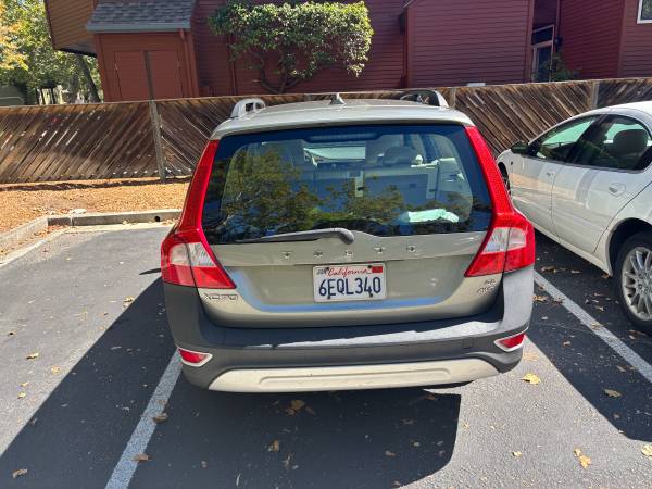 Volvo XC70 2008 - $3,300 (San Mateo)63469905090945121