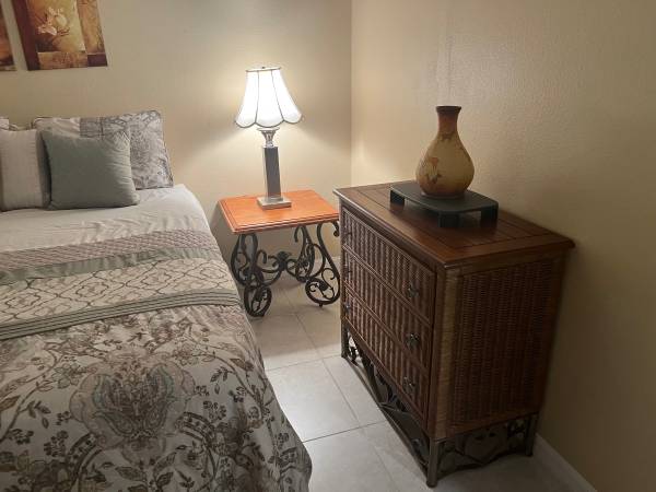 $850 / 1br - Bedroom with Private Bathroom (Port St. Lucie)63838119958913121