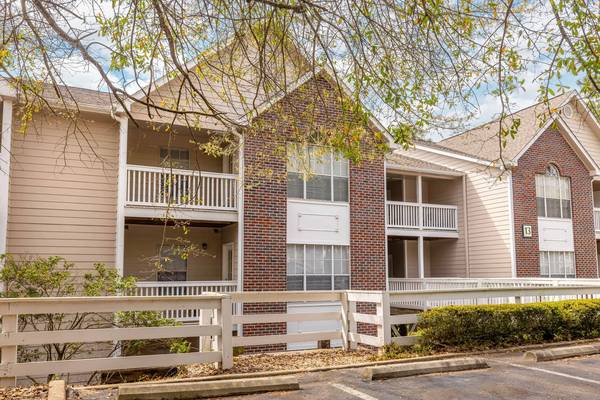 $1,206 / 1br - 866ft2 - Free Wi-Fi in Common Areas, Two Swimming Pools, 1 bedroom (6700 Wall St, Mobile, AL)62925914561921122