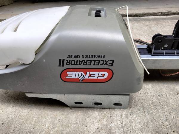 Genie Garage Door Opener - $40 (Alpharetta/Milton/Cumming)63469930948737121