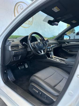2021 Honda Accord Sport Sedan - $19,999 (Vista)63470053708545122