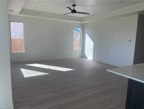 $2450.00 / 3br - 1620ft2 - 1555 W 470 N. Hurricane, UT 8473764020363454978124