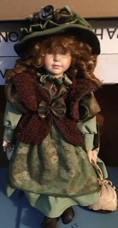 Seymour Mann doll  Connoisseur Collection 1