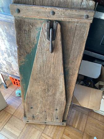 Old wagon trailer gate 1
