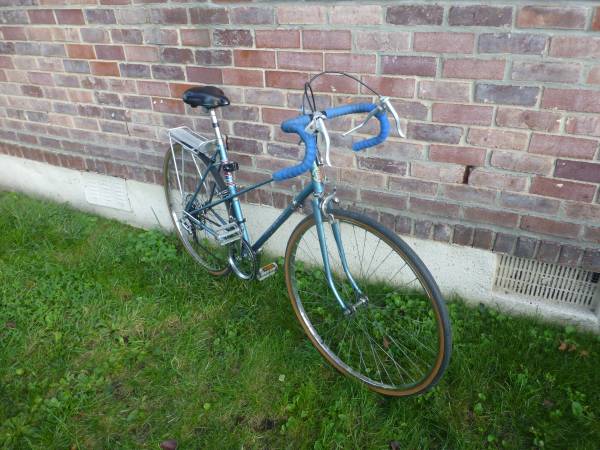 for sale classic racing road 15 speed bike has wheel rims . 1