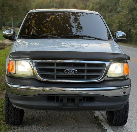 2002 Ford F-150 v8 1
