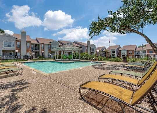 $1,390 / 2br - 900ft2 - Gazebo sundeck, Two Sparkling Blue s, Refrigerator (1400 Esters Rd, Irving, TX)63796326864257120