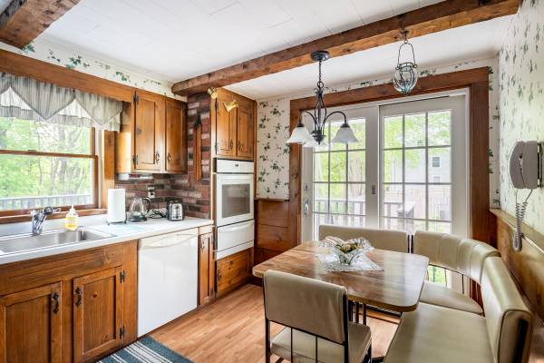 $3,500 / 2br - 1265ft2 - House for rent Beverly beach area (Beverly)63996544558723123