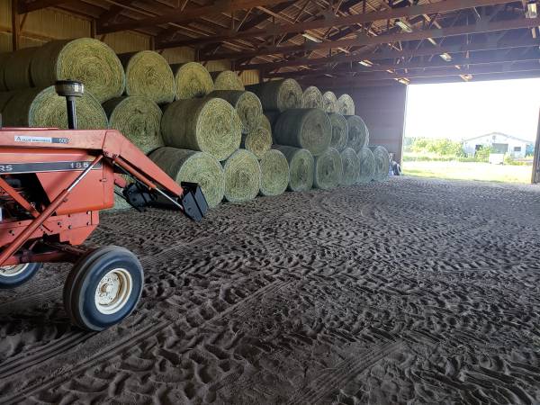 Round bales mixed hay 1