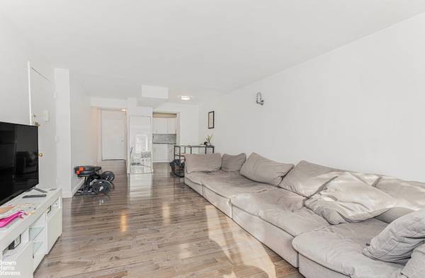 $950 / 1br - 1 BED/1 BATH (Bronx)63816602784513120
