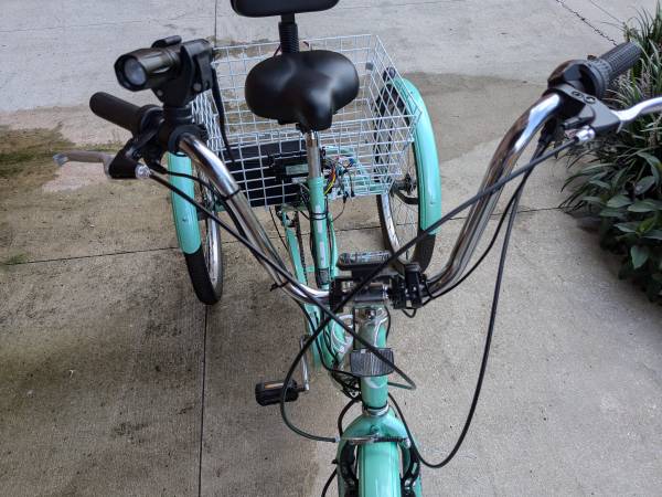 24" Triciclo eléctrico para adultos (reducido) - $995 (Metairie)63436963104643122
