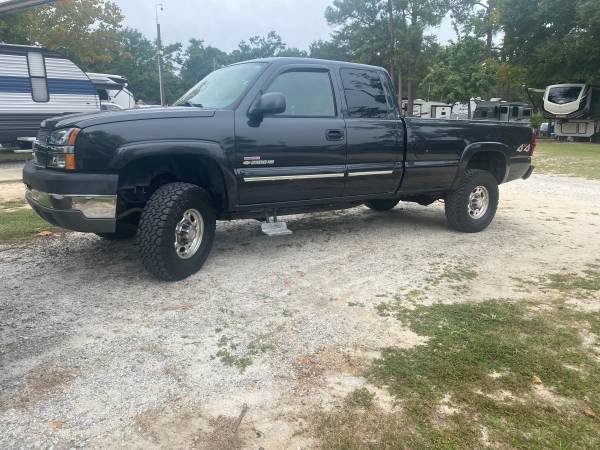 2004 2500 LS Chevy Silverado Duramax long bed extra cab 1