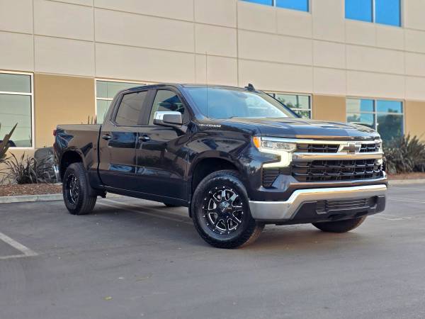 2022 Chevrolet Silverado 1500 Crew Cab 1
