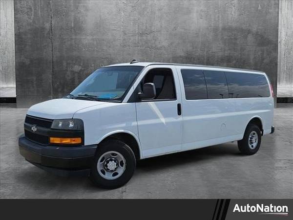 Chevrolet Express Passenger Chevy LS 2018, furgoneta completa para pasajeros - $17,599 (Llame al *(480) 378-8165* para confirmar disponibilidad al instante)636169695488031213
