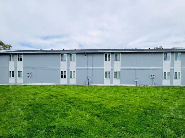 $1,500 / 2br - 838ft2 - Exclusive 2 BR/1 BA with Dishwasher & Quiet Neighborhood (Boise, Idaho)63794945498243123