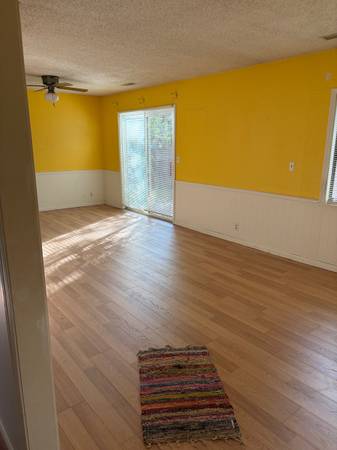 $1.075 / 3 dormitorios - 1300 ft² - Alquiler reducido: 3 dormitorios, 2 baños, primer mes de alquiler GRATIS en el suroeste de Lawrence