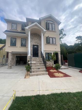 $999,000 / 5br - 2840ft2 - RESIDENTIAL - TWO FAMILY -  DETACHED (STATEN ISLAND)63689880911747120