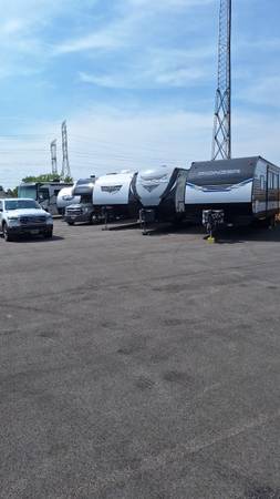 $70 SPECIAL!! Sign up now get September free!  EAGLE RV&BOAT STORAGE (Mundelein IL)63781539624451122