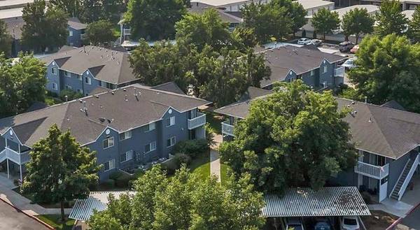 $1,625 / 3br - 966ft2 - Dog Park, In-Unit Washer and Dryer, Spacious Floor Plans (Eagle)63794920408963121