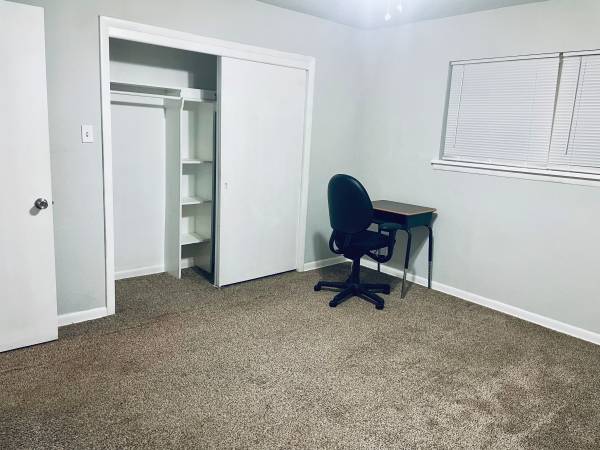 $650 Habitación en alquiler cerca de UTA, limpia y segura (Arlington)63867602164225121