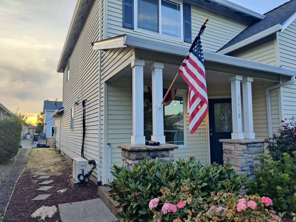 $2,350 / 3br - 3 BEDROOM 2 1/2 BATH MOVE IN READY NICE PEACEFUL COMMUNITY63660412959875121