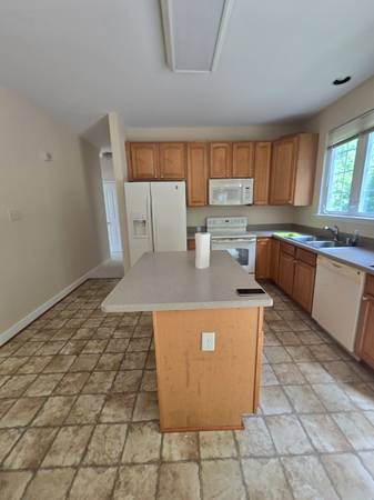 $3300.00 / 4br - 3465ft2 - Modern 4 Bed, 3.5 Bath Single Family Home in Indian Head, MD - $3300/m63882465265923124