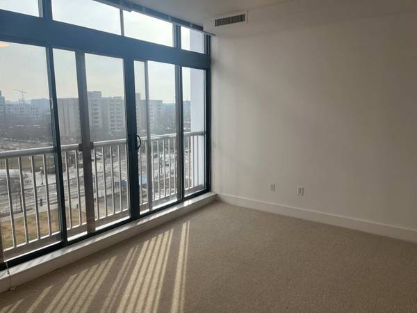 $1,489 / 395ft2 - Apartment available at Lex at Waterfront Station. Pets Welcome! (Washington - Southwest Waterfront)63779216481537124
