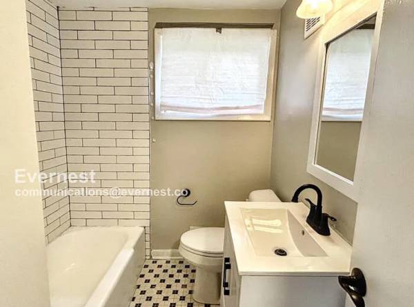 $700 / 2br - 1197ft2 - Life hust got better (Decatur)64045869016578123