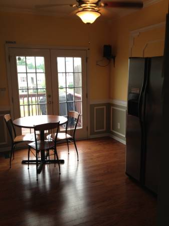 $972 / 1br - $972-Private Spacious Bedroom w/Sitting Room Available Immediately (Atlanta, Ga)63964124455298122