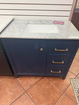Final Clearance !!! Vanity Cabinet with cuntertop 1