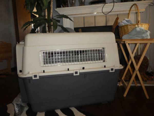IATA COMPLIANCE AIRLINE TRAVEL DOG KENNEL/CRATE 30”H X 39”L X 26"W LN 1